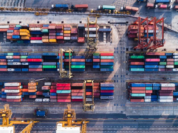 Shipping center with shipping containers