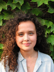 Jessica Simes, from https://www.bu.edu/sociology/files/2016/07/photo_simes2-636x607.jpg