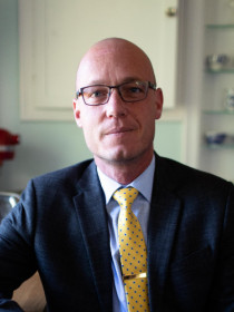 https://www.linkedin.com/in/ian-adams/