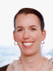 Monique-Barlow-Headshot.jpg