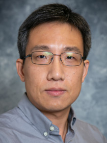 Portrait_Jay3_WSJ_0.jpg
