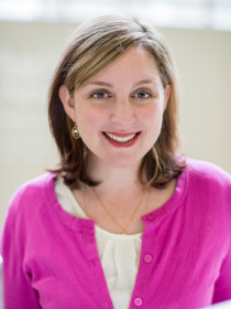 Lauren Thompson Headshot