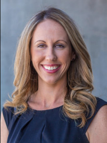 Courtenay Conrad Headshot