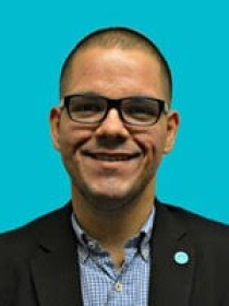 Julio Alicea headshot