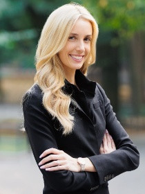 Leah Lessard Headshot