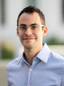 Alexander D. Bolton Headshot