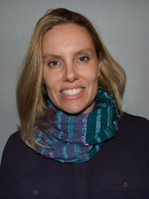 Amanda Freeman headshot