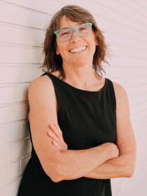 Barb Gayle Brents Headshot