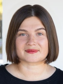 Profile picture for user SophiaJordánWallace