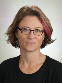 annie harper professional headshot