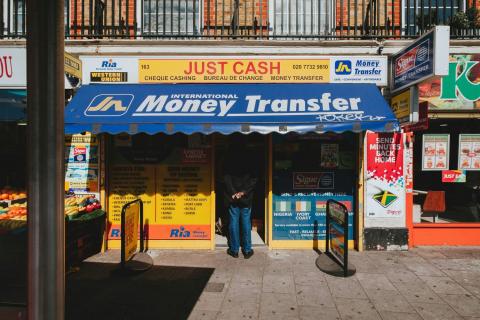 Money transfer shop 