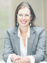 Christina Barsky headshot