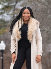 Rasheda L. Weaver Headshot